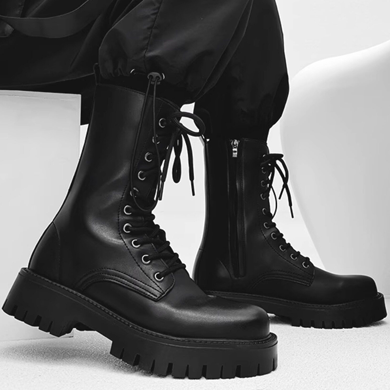 Street Fashion England - Herrenmode im englischen Stil, hohe Motorradstiefel,
