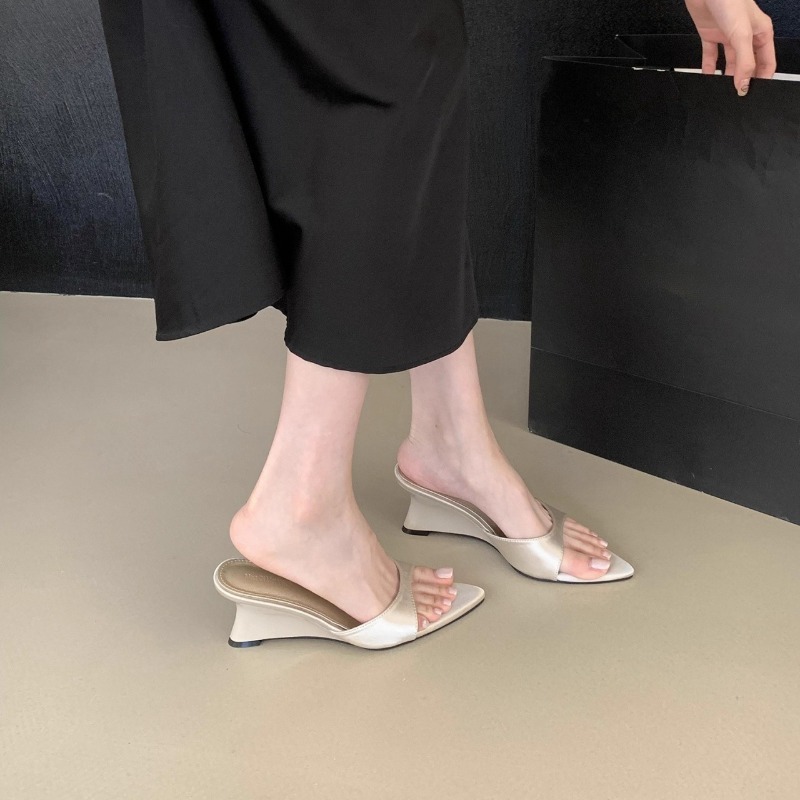 Street Fashion Clothing - Neue Sommer-Mode Keilabsatz Flip-Flops Outdoor Zehensteg-Sandalen