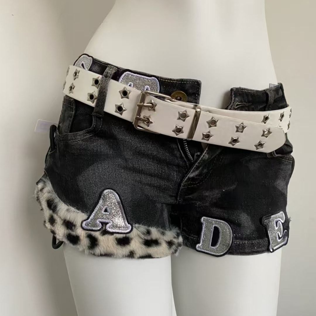 Street Fashion Clothing - Y2k Gestickte Patch Denim Shorts Frau
