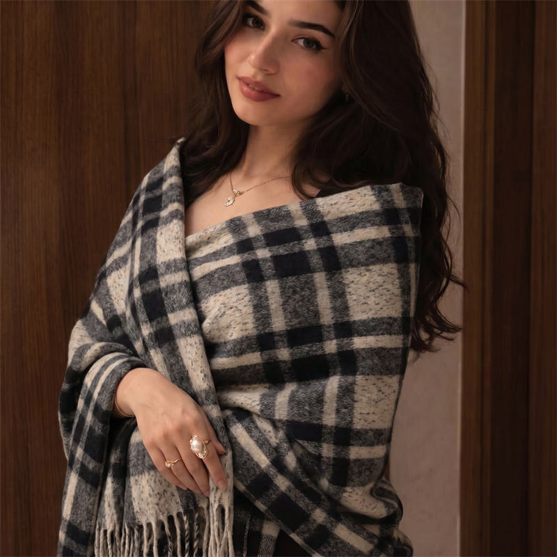Street Fashion Hijab - Schwerer 750g Schal Karierter Poncho Umhang