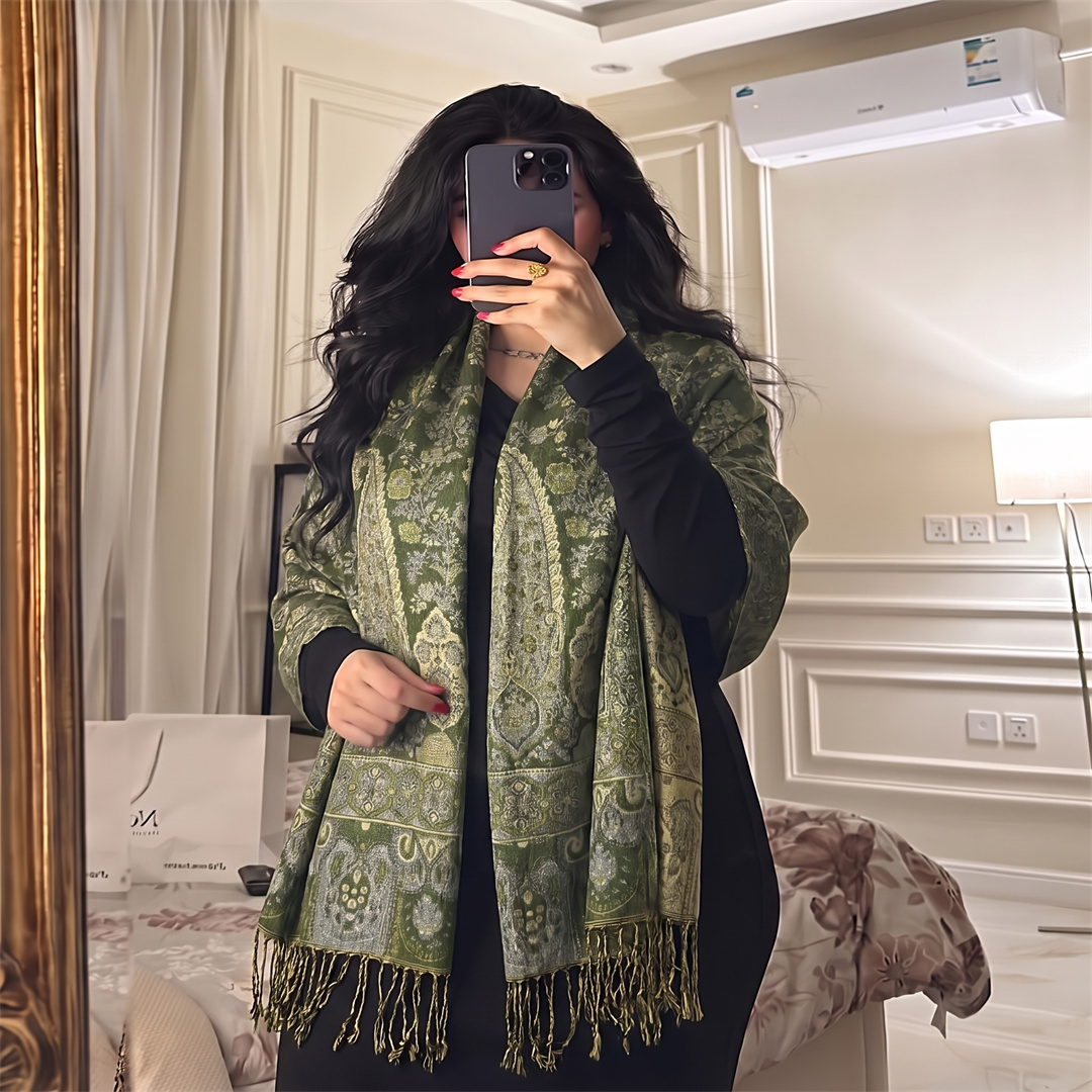 Street Fashion Hijab - Modischer Paisley-Jacquard-Schal mit Quasten für Damen,