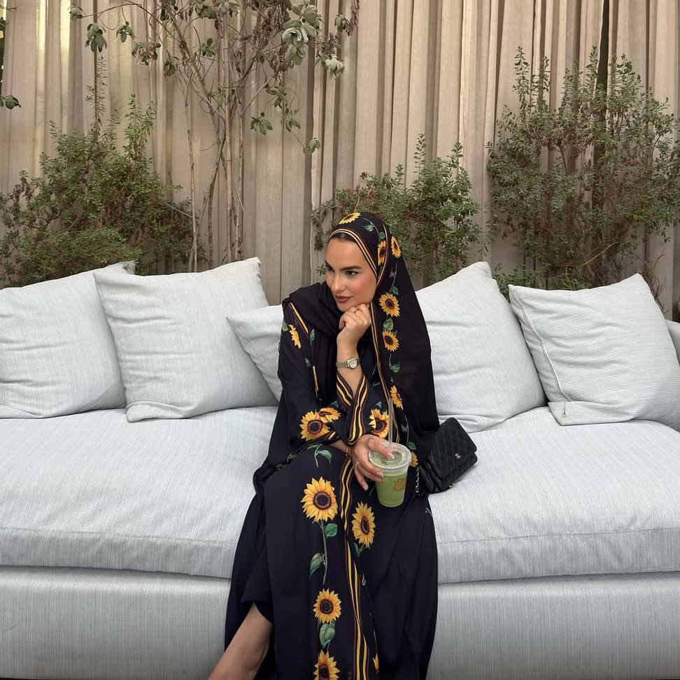 Dubai Cardigan Robe Kleid mit  – Street Fashion Dubai Bewertung und Preis