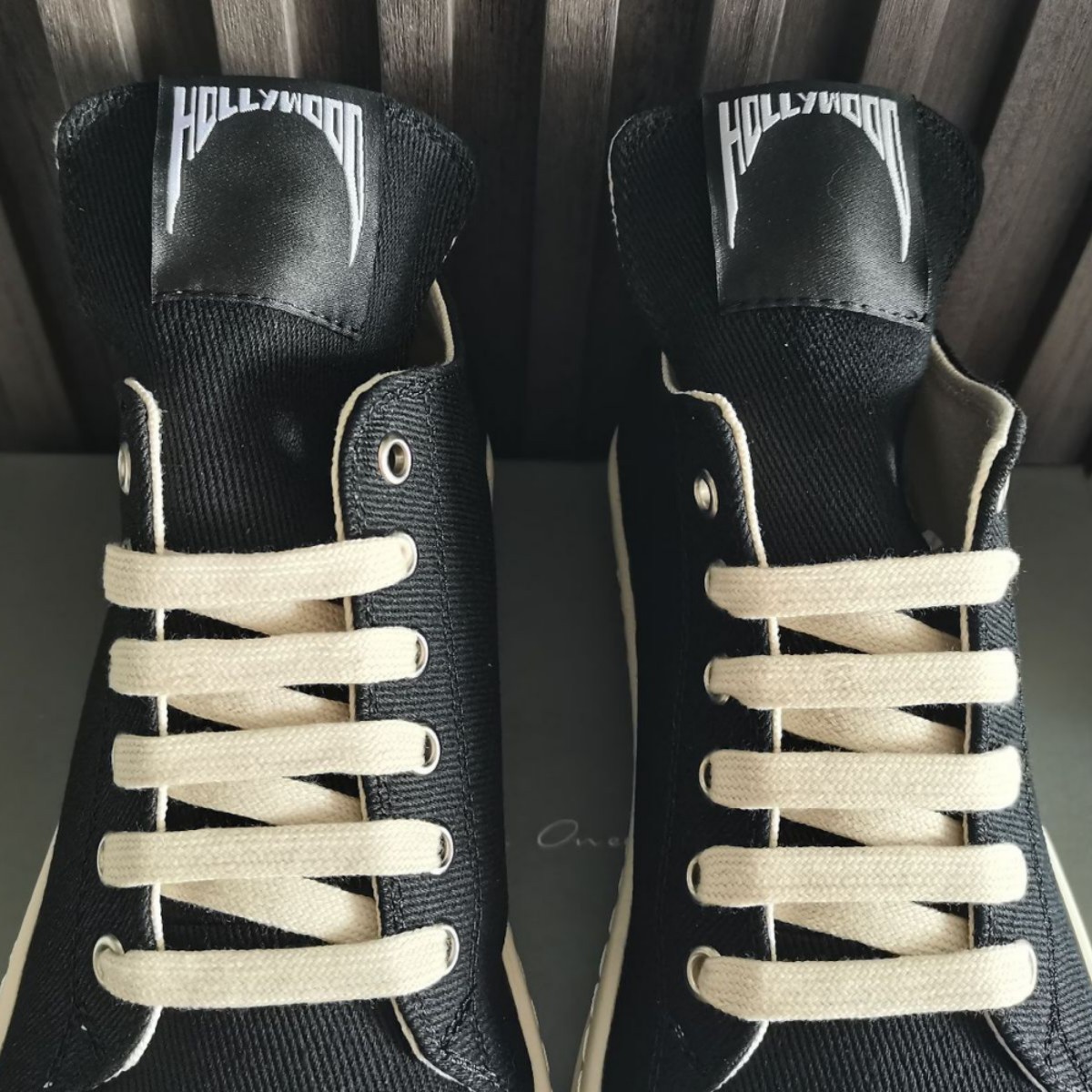 Klassische Marken-Freizeitschu – Street Fashion Brand Bewertung und Preis