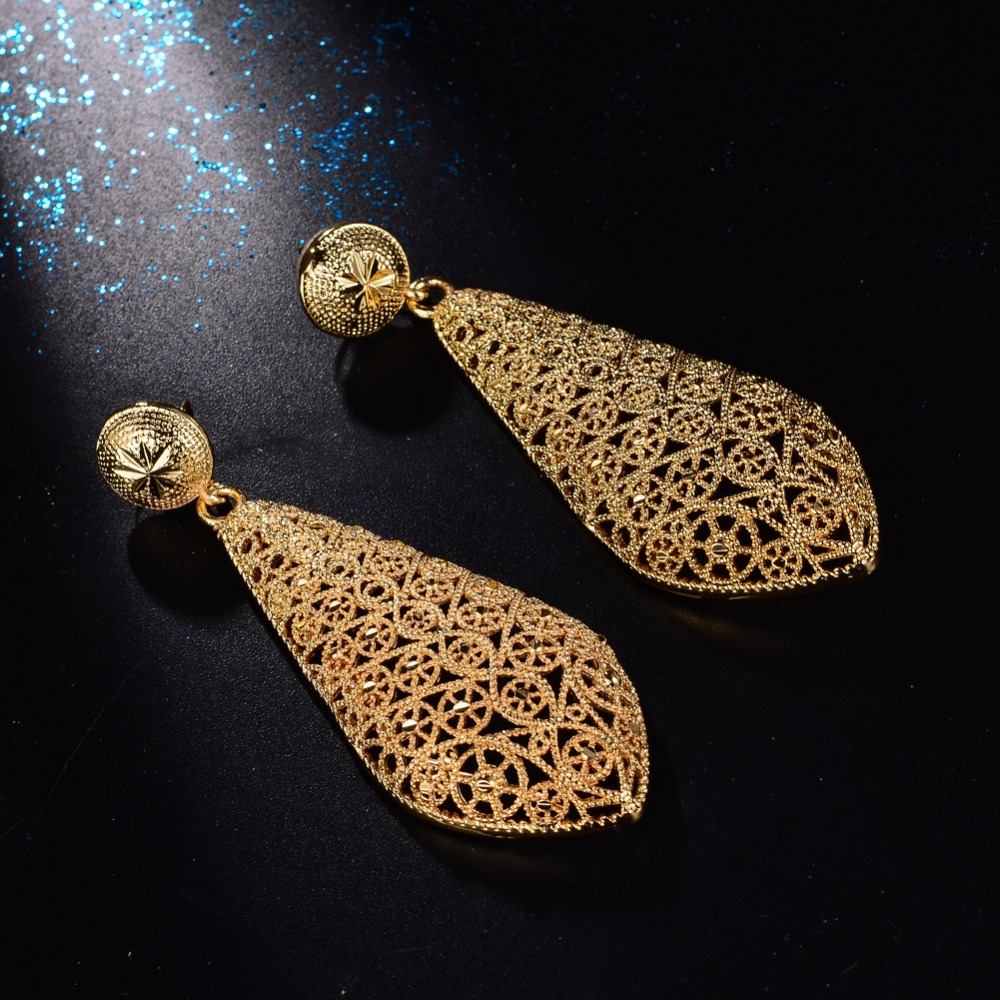 Modischer Dubai-Schmuck, hohle – Street Fashion Dubai Bewertung und Preis