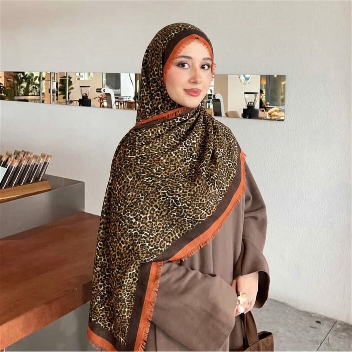 Vintage Hijab-Schal mit Leopar – Street Fashion Hijab Bewertung und Preis